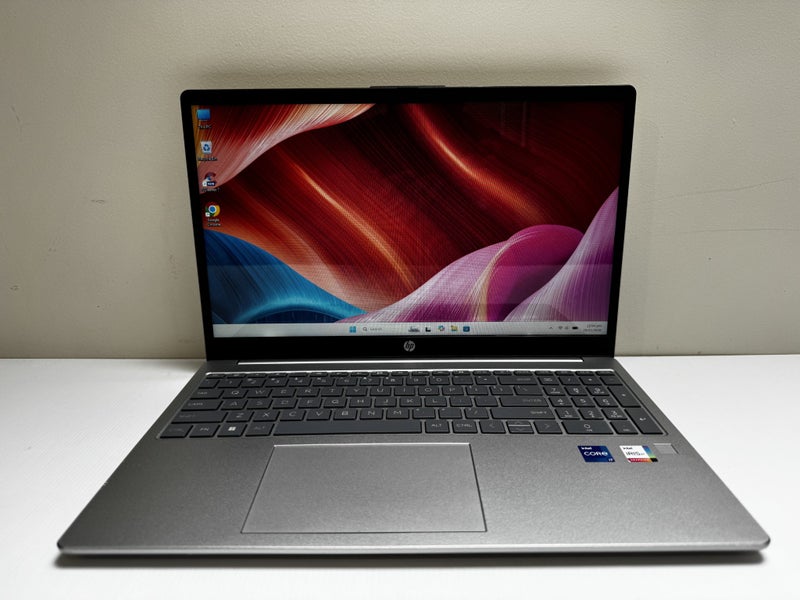 HP 15.6", 10 Core i7-1355U, 16G, Samsung 512G NVMe 2.0 PCIe 4.0 SSD, Win11 25H2 Carousel 1