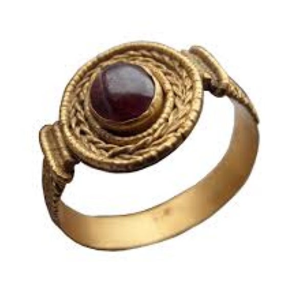 1810's Georgian Almondine Garnet Cabochon 9ct gold Carousel 12