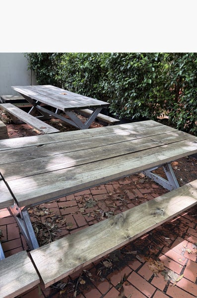 High quality bar tables x 6 Carousel 3