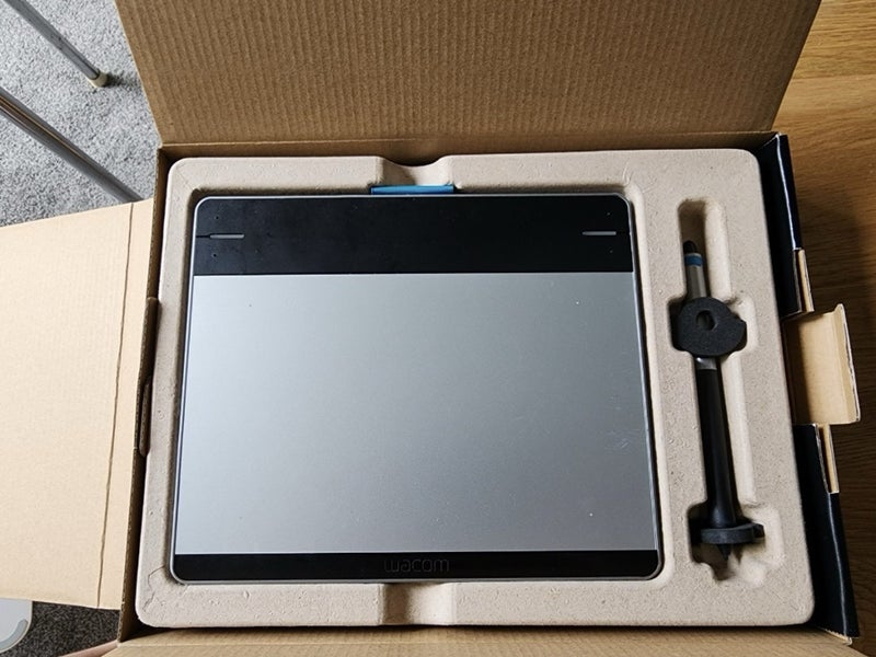 $$$SALE$$$ Intuos pen & touch tablet Carousel 1