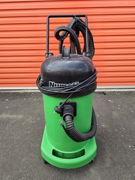 Commercial Carpet Cleaner - Numatic - Working Carousel 1