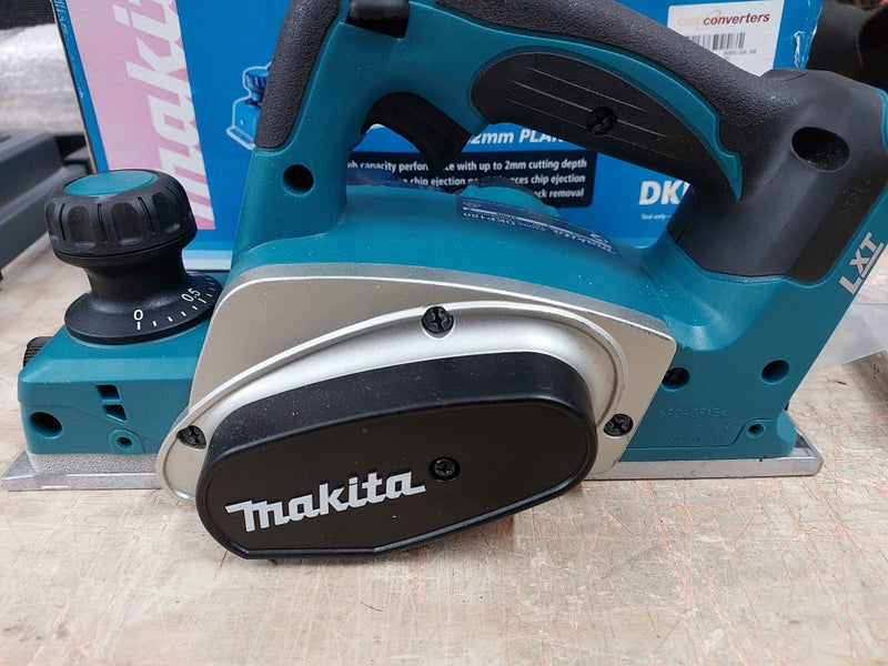 Makita 18V LXT 82mm Planer Skin (DKP180Z) Carousel 2