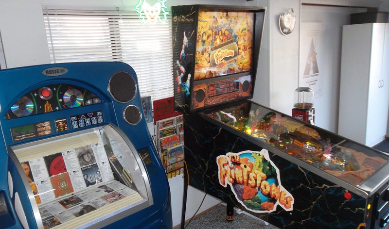 The Flintstones Pinball Machine (Williams Pinball, Inc 1994) Carousel 1