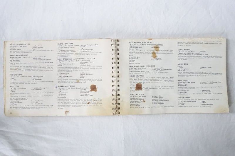 3 X Vintage NZ Cookbooks (SKU BK42) Carousel 9