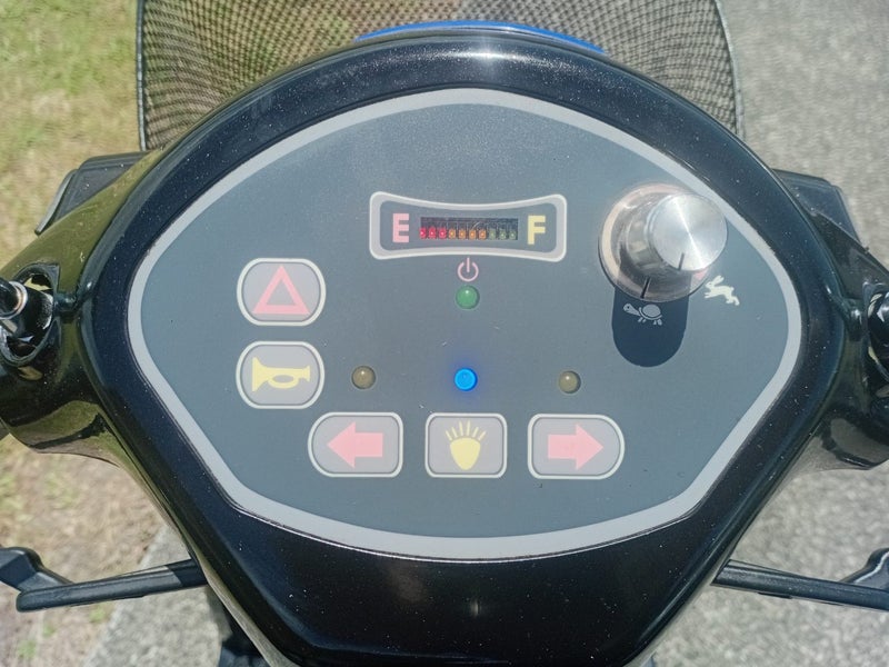 mobility scooter Invacare Carousel 7