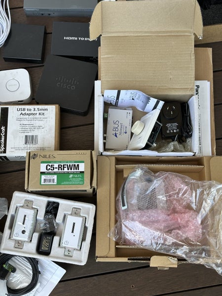 $1 Cables/Audio parts/Accesseries etc Carousel 8