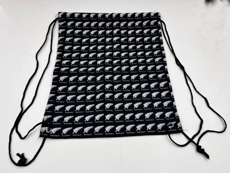 New Zealand Silver Fern Drawstring Backpack Carousel 2