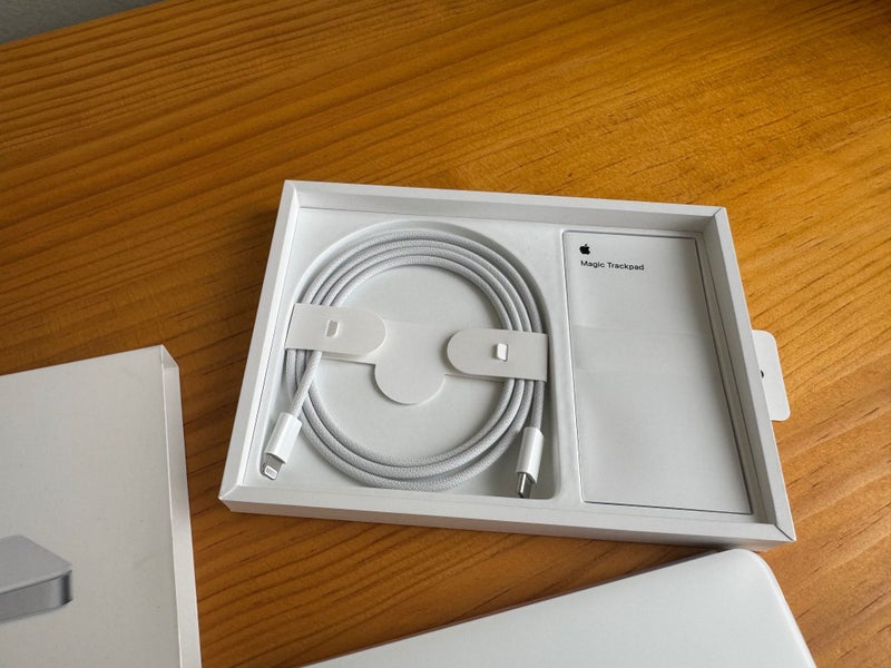 Apple Magic Trackpad 2 - Wireless Multi-Touch Surface - Lightning Charging Carousel 3