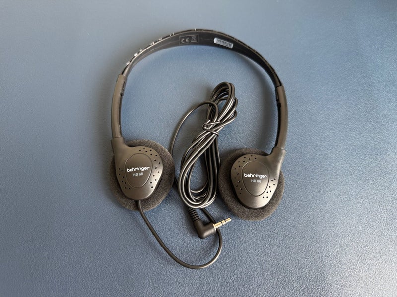 Sony Walkman D-SJ303 S2 Sports CD Player - Anti-Skip G-Protection Carousel 11