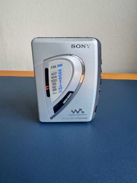 Sony Walkman WM-FX199 Cassette FM/AM Radio - Mega Bass Carousel 1