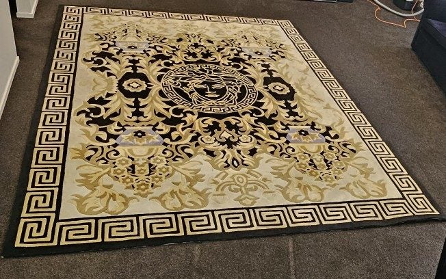 Rugs and carpets Carousel 1