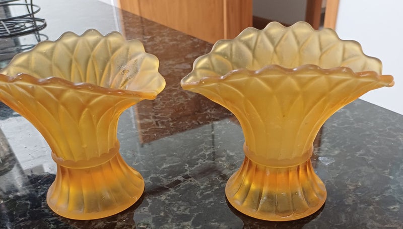 2 Amber vases Carousel 1