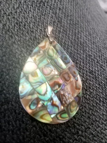 Paua pendant Carousel 1