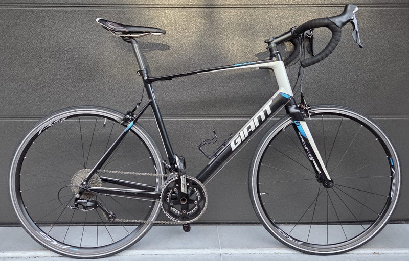 Giant Defy - XL Frame - Good Condition Carousel 1