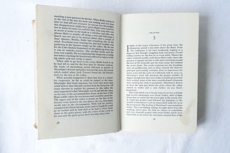 The Golden Bush by Temple Sutherland 1953, 1963 Reprint (SKU BK5) Carousel 8