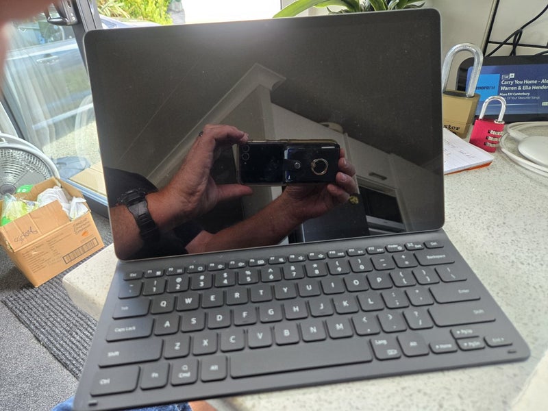 Samsung tablet S9 FE + Carousel 1