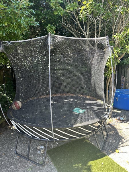 Spring free trampoline medium size Carousel 2