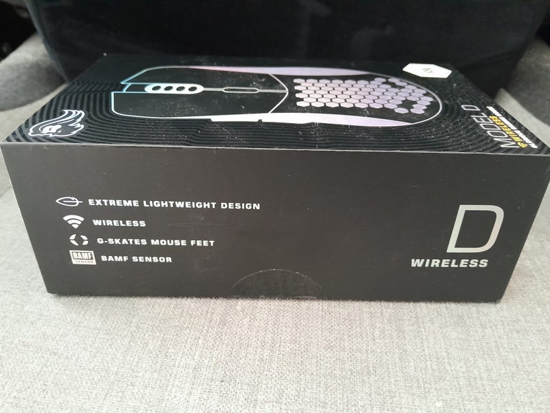 Glorious Model D Wireless Mouse **brand new** Carousel 3