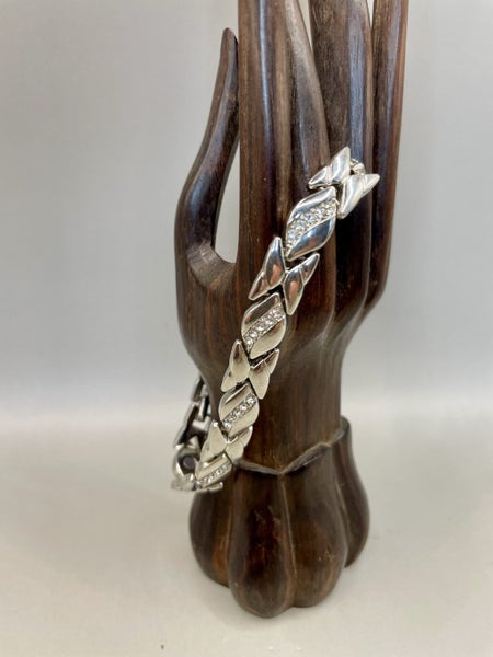 Stunning Silver Bracelet Carousel 2