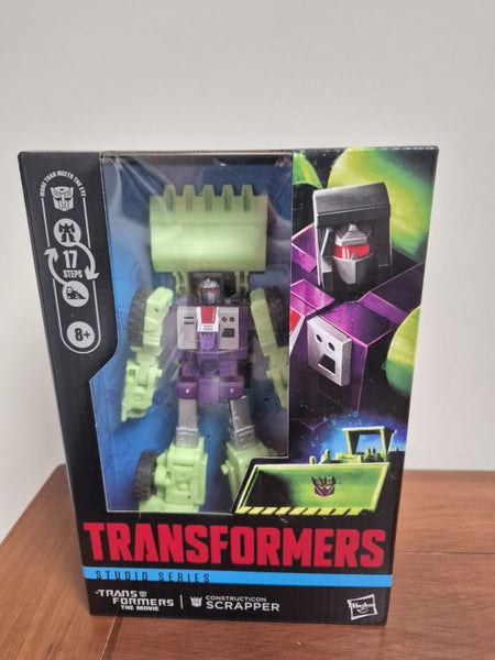 - $1 Reserve - Transformers Studio Series Scrapper Carousel 1