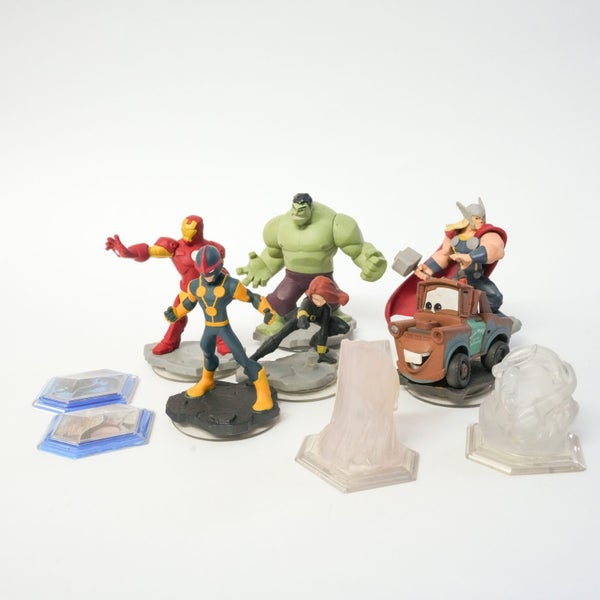 Disney Infinity Star Wars Bulk lot Hulk, Cars, Avengers, Crystals Tokens, Nova Carousel 10