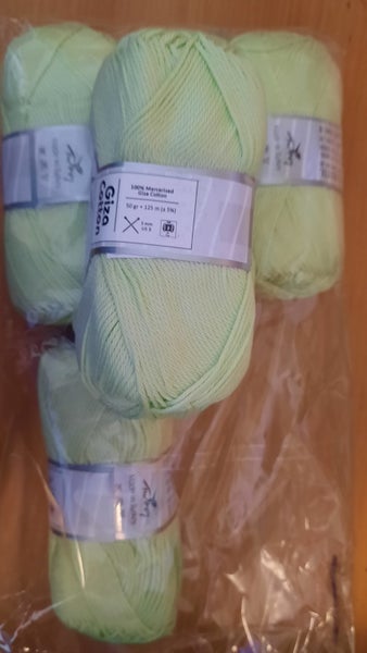 Knitting yarn - 100% cotton - 5 x 50g balls - light green Carousel 1