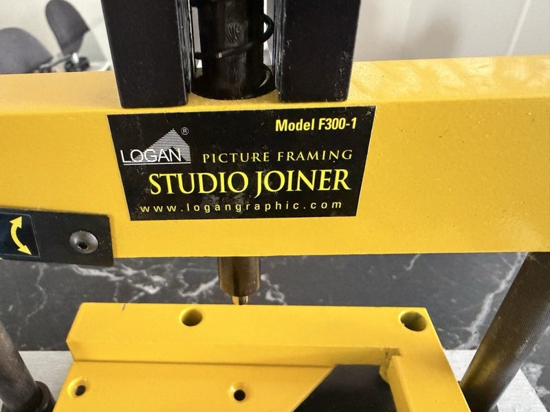 Logan F300-1 Studio Joiner For Home Framing Carousel 2