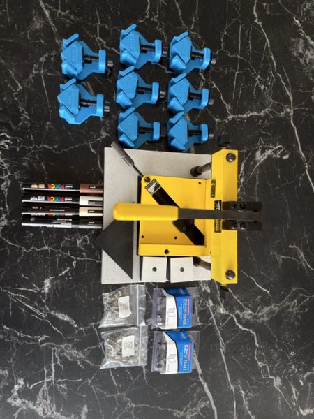 Logan F300-1 Studio Joiner For Home Framing Carousel 3