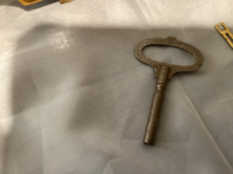 Art Deco German mantel chiming clock some faults with key Carousel 18