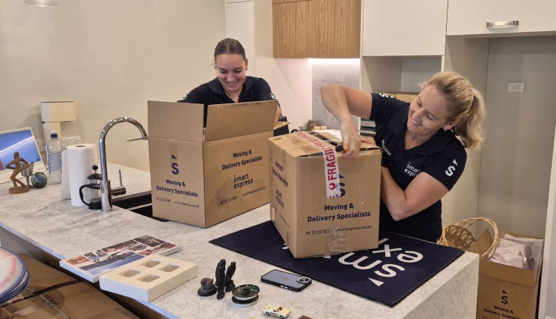 NO.1 AUCKLAND FURNITURE MOVERS & OFFICE REMOVALS Carousel 20