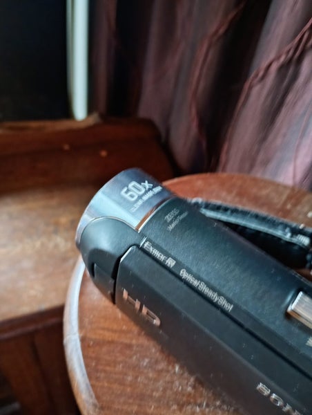 SONYHANDYCAM HD 9.2 MEGA PIXELS Carousel 1