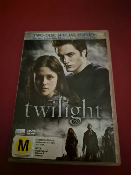 TWILIGHT ~~ (BOX A13) Carousel 1