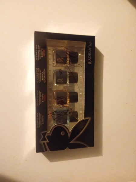 Playboy toiletries set Carousel 1