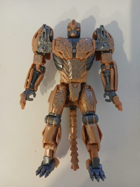 Transformer studio series Cheetor Carousel 1