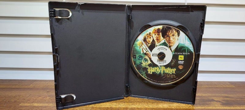 HARRY POTTER AND THE CHAMBER OF SECRETS - EX RENTAL [PG] Carousel 2