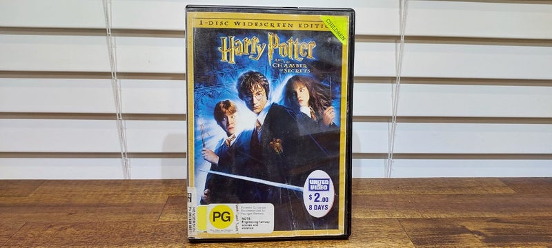 HARRY POTTER AND THE CHAMBER OF SECRETS - EX RENTAL [PG] Carousel 1