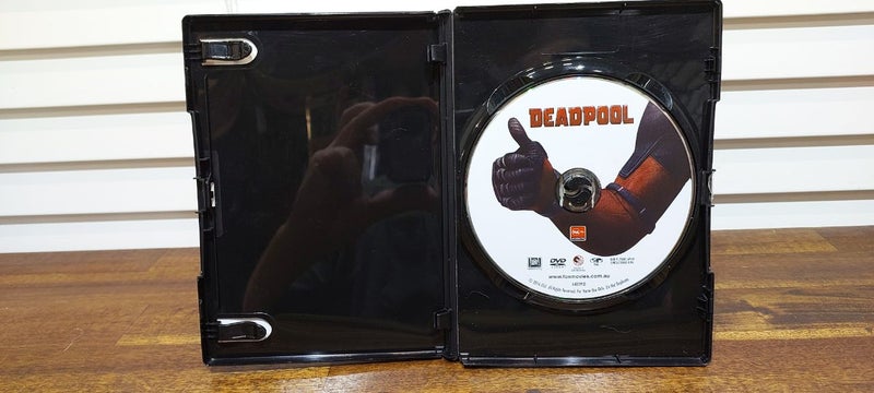 DEADPOOL [R16] Carousel 2