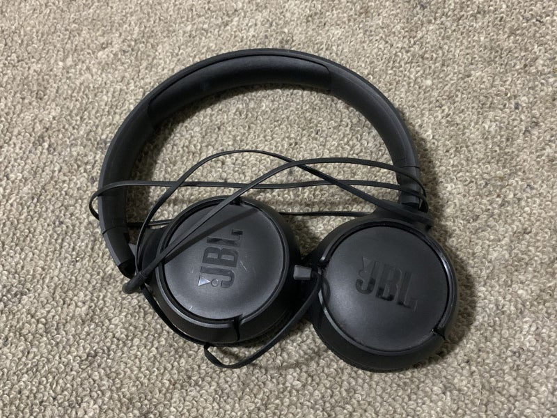 JBL Headphones wired 3.5mm Carousel 1