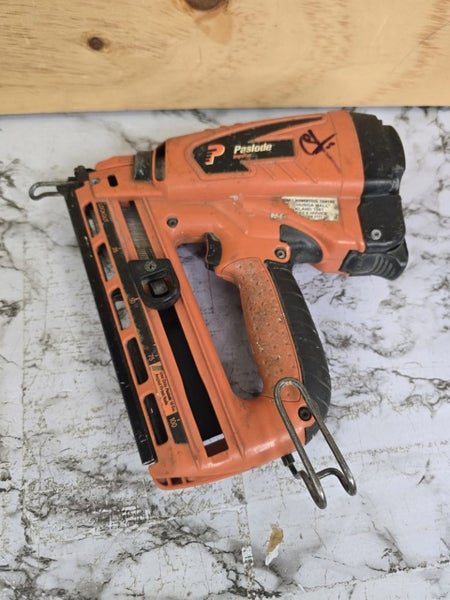 Paslode Impulse 16 Gauge Angled Finish Nailer Carousel 1