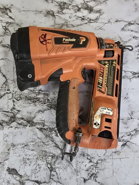 Paslode Impulse 16 Gauge Angled Finish Nailer Carousel 2