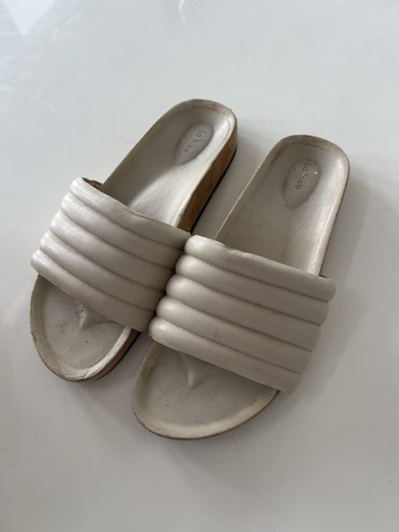 La tribe s9 slides Carousel 1