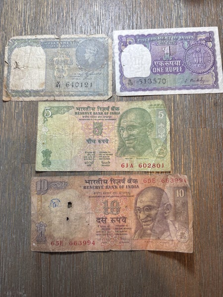 Bank notes from India 1940- Carousel 1