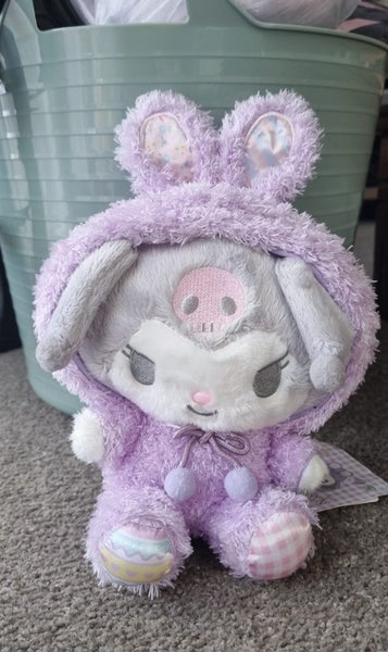 Kuromi Plushie Carousel 1