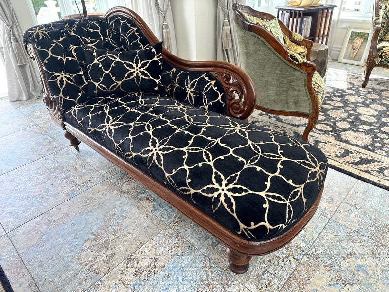 Antique Chaise Lounge Carousel 4