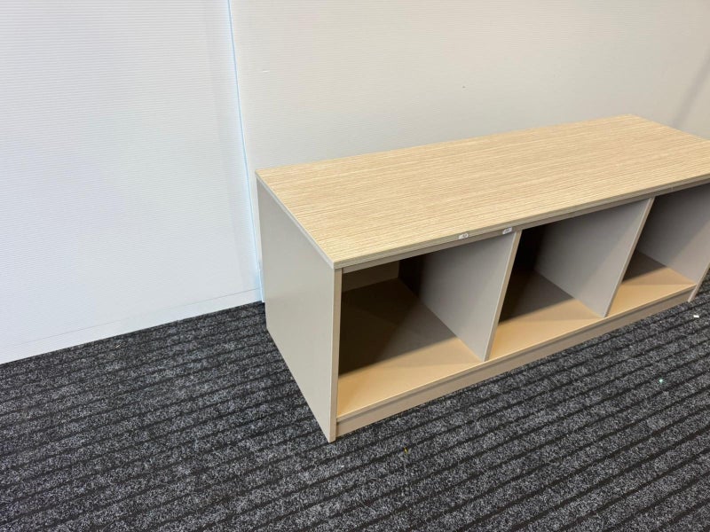 Small Entertainment unit Carousel 2