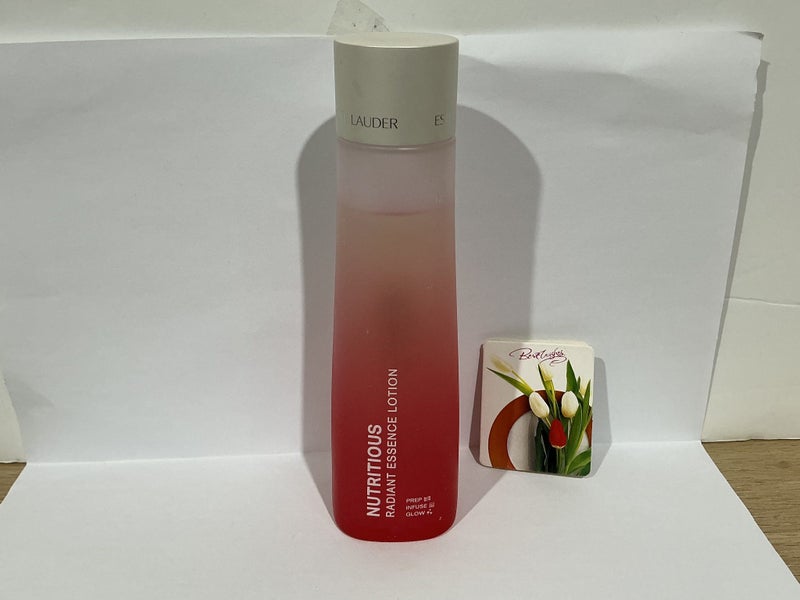 ESTEE LAUDER NUTRITIOUS RADIANT ESSENCE LOTION—200ml- Carousel 1