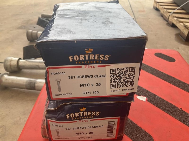 Fortress Set Screws M10 x 25 Carousel 4