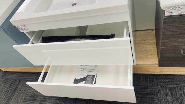 900 CITI WALL HUNG 2 DRAWER VANITY GLOSS WHITE WITH PONTI BASIN Carousel 2