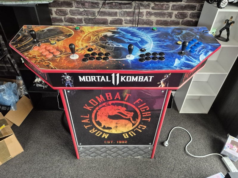 Arcade Cabinet Carousel 1