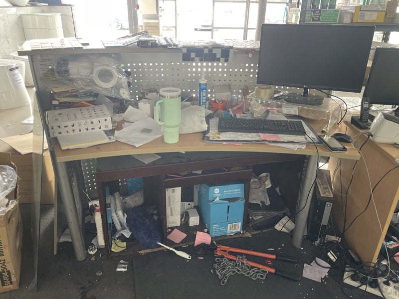 Reception desk Carousel 3